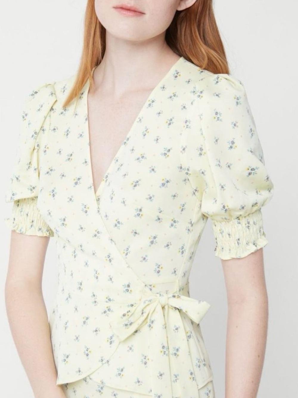 BCBGeneration Light Yellow Floral Wrap Mini Dress with Puff Sleeves Size Medium